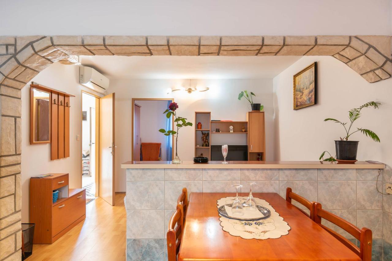 Nostress Apartment Pula Exterior foto