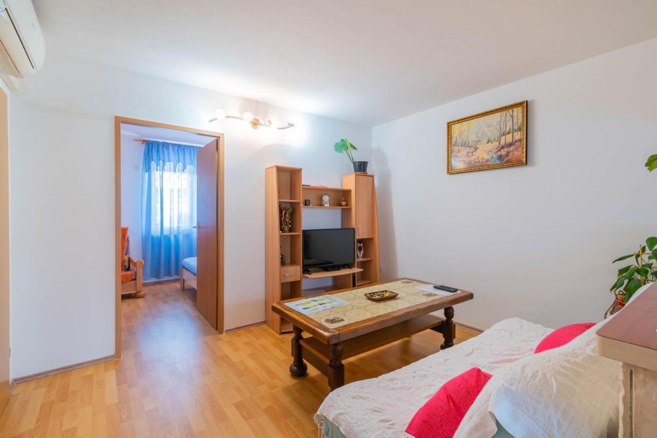 Nostress Apartment Pula Exterior foto